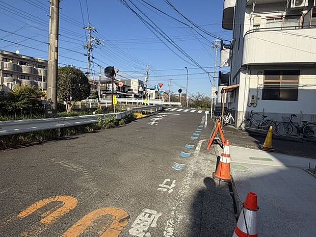 前面道路含む現地写真