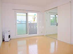 グランド・アイ美園 205 2階1LDKのリビング/ダイニング