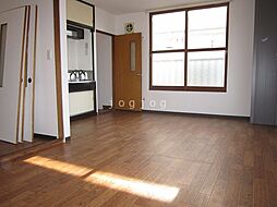 多宝マンション 15 2階1LDKのリビング/ダイニング