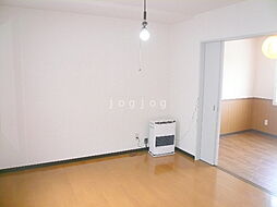 マンション集 301 3階1LDKのリビング/ダイニング