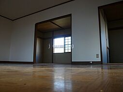 静マンション 101 1階2LDKのリビング/ダイニング