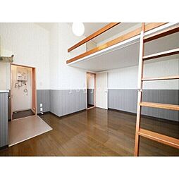 セントラル・アベニュー 205 2階1Kのリビング/ダイニング