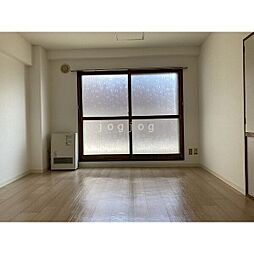 第一恵信ビル 302 3階1LDKのリビング/ダイニング