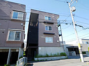 南平岸駅より徒歩11分 3階 築28年10ヶ月の賃貸物件