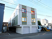 東札幌駅より徒歩9分 3階 築17年8ヶ月の賃貸物件