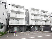 学園前駅より徒歩2分 1階 築12年8ヶ月の賃貸物件