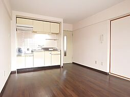 札幌市営東豊線 豊平公園駅 徒歩5分の賃貸マンション 4階2LDKのリビング/ダイニング