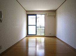 ヴィラシャルマン 102 1階1LDKのリビング/ダイニング