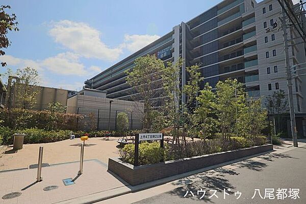 マンション横には公園があります！