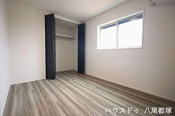 3階にある6帖の洋室です！