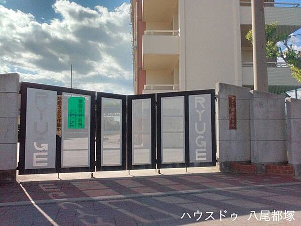八尾市立龍華中学校 400m