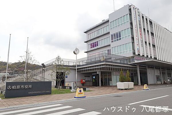 柏原市役所 2110m