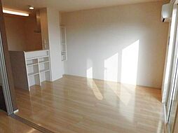 ロイヤルヴィラ・マロ 1階1LDKのリビング/ダイニング