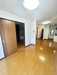 シャーメゾン綾 1階1LDKのリビング/ダイニング