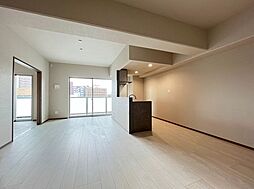 SANSEVIERIA参道 4階2LDKのリビング/ダイニング