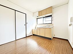 HUMMING宮崎 2階2DKのリビング/ダイニング