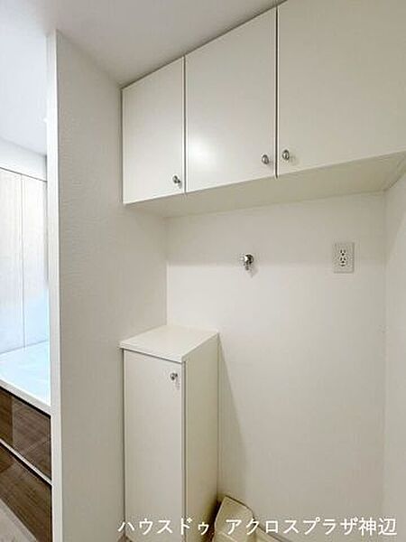 【洗面室収納】ストック品やバスタオルなどもすっきりと収納できます。