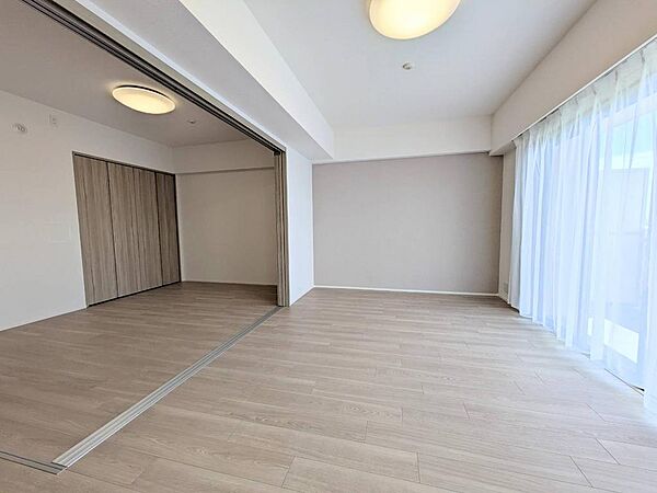 ◆引き戸を開けてリビングと一体利用も可能です