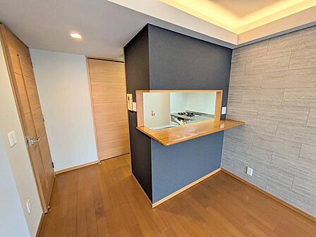 ◆配膳がスムーズに行える便利な対面カウンター