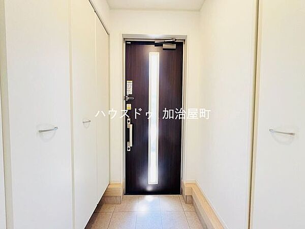 玄関を拡大表示