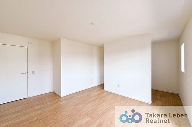 寝室は一日の疲れを癒す休息の場所。適度な採光と通風を確保する事で心地よい空間が生まれ、明日への活力とつながっていきます。