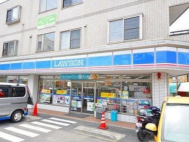 ローソン三郷戸ヶ崎五丁目店 徒歩10分。 750m