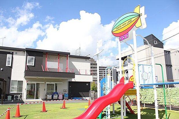 フレンドキッズランド三郷園 徒歩2分。 100m