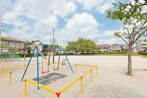 氷川上田公園 徒歩4分。 280m