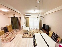 プレイズ北千住 3LDKのリビング/ダイニング