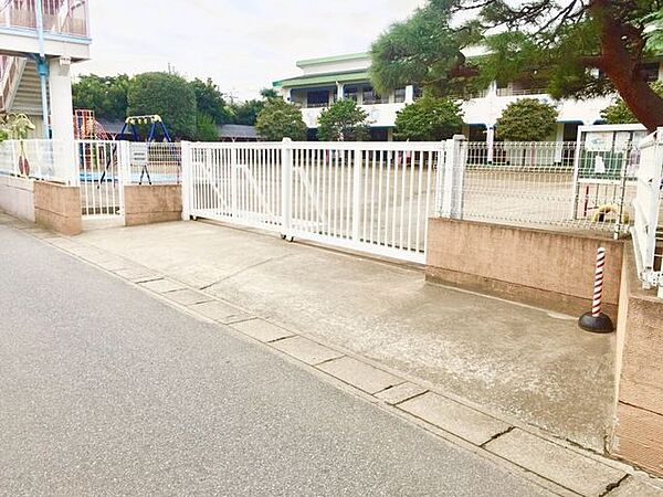 ひので幼稚園 徒歩9分。 756m