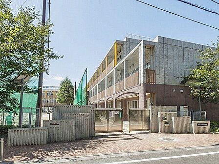 豊島区立西池袋中学校 徒歩17分。 1360m