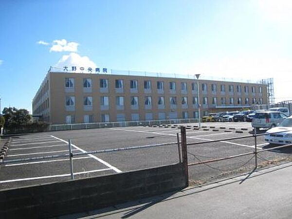 医療法人社団嵐川大野中央病院 徒歩26分。 2053m