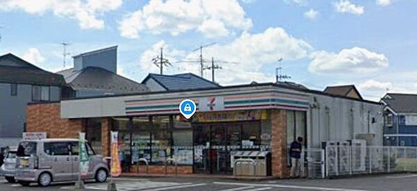 セブンイレブン松戸小金原店 徒歩4分。 280m