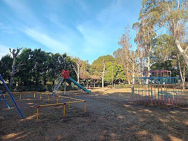 常盤平公園 徒歩10分。 730m
