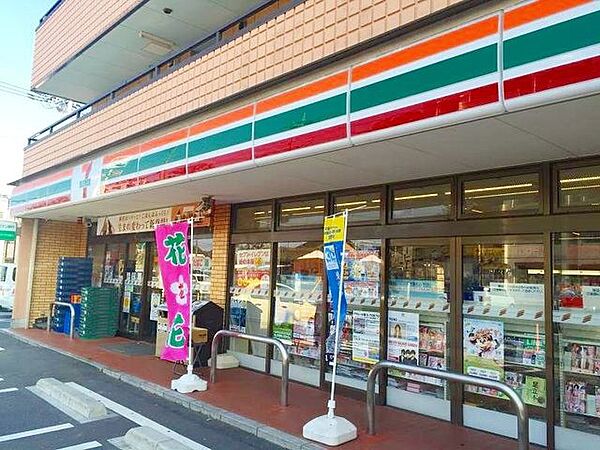 セブンイレブン草加青柳5丁目店 徒歩3分。 230m