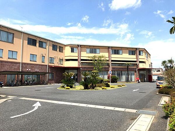 五香病院 徒歩10分。 800m