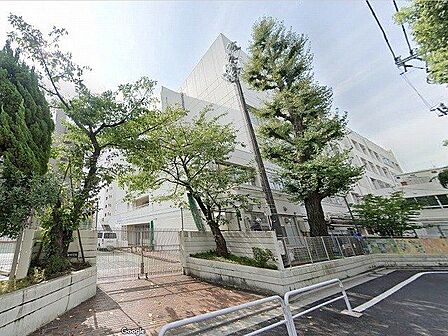 台東区立柏葉中学校 徒歩4分。徒歩7分。 290m