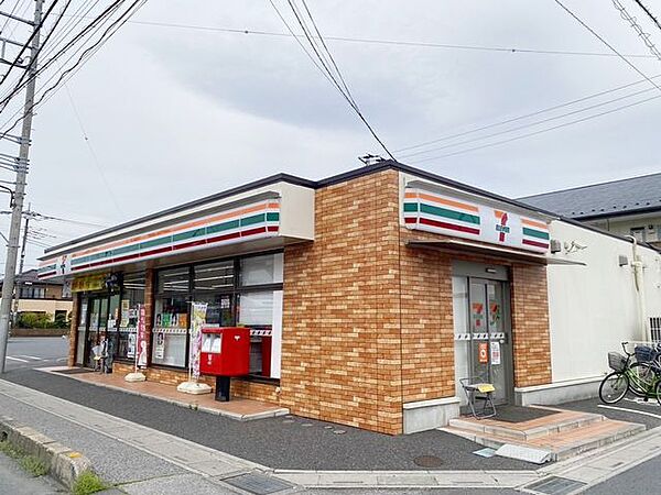 セブンイレブン草加中根2丁目店 徒歩5分。 400m