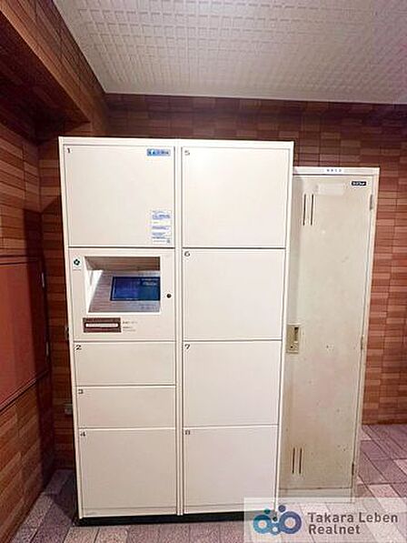 宅配ボックス