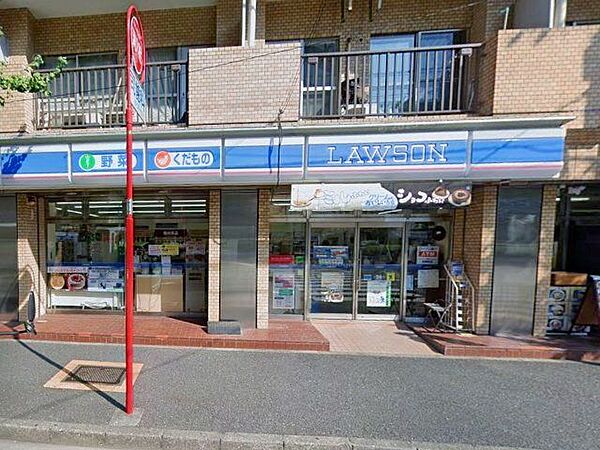 ローソン新宿山吹町店 徒歩2分。 130m