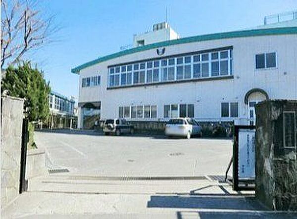 松戸市立小金南中学校 徒歩17分。 1310m