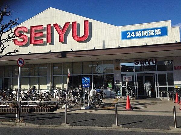 西友葛飾新宿店 徒歩3分。 240m