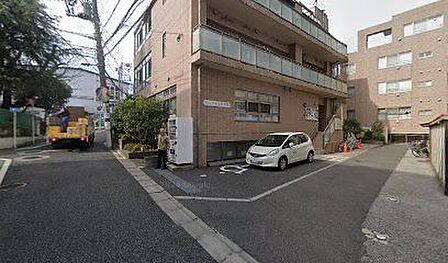白山ひかり保育園 徒歩6分。 460m