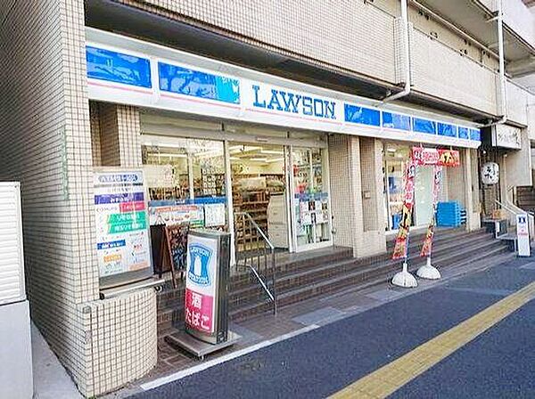 ローソン本郷一丁目春日通店 徒歩3分。 170m