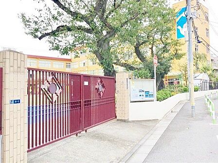 北区立田端小学校 徒歩6分。 450m