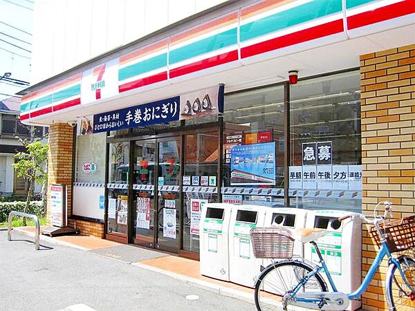 セブンイレブン足立東綾瀬店 徒歩2分。 220m