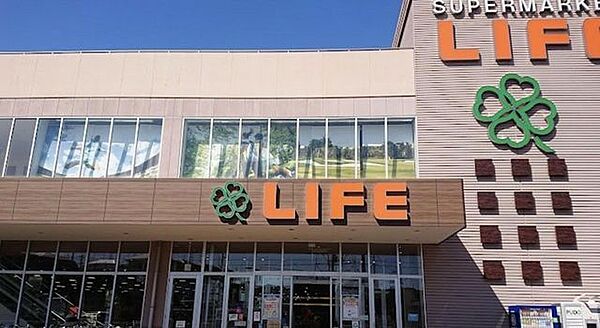 ライフ奥戸店 徒歩8分。 630m