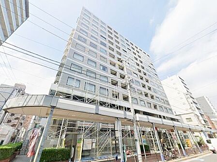 つくばエクスプレス「浅草」駅徒歩4分の好立地!多彩な交通アクセスで通勤通学にも便利。オートロック完備でセキュリティ面も安心です。