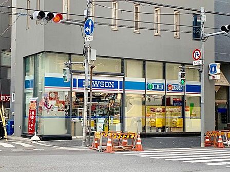 ローソン浅草観音店 徒歩2分。 100m