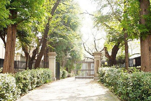 文京区立第三中学校 徒歩6分。 480m